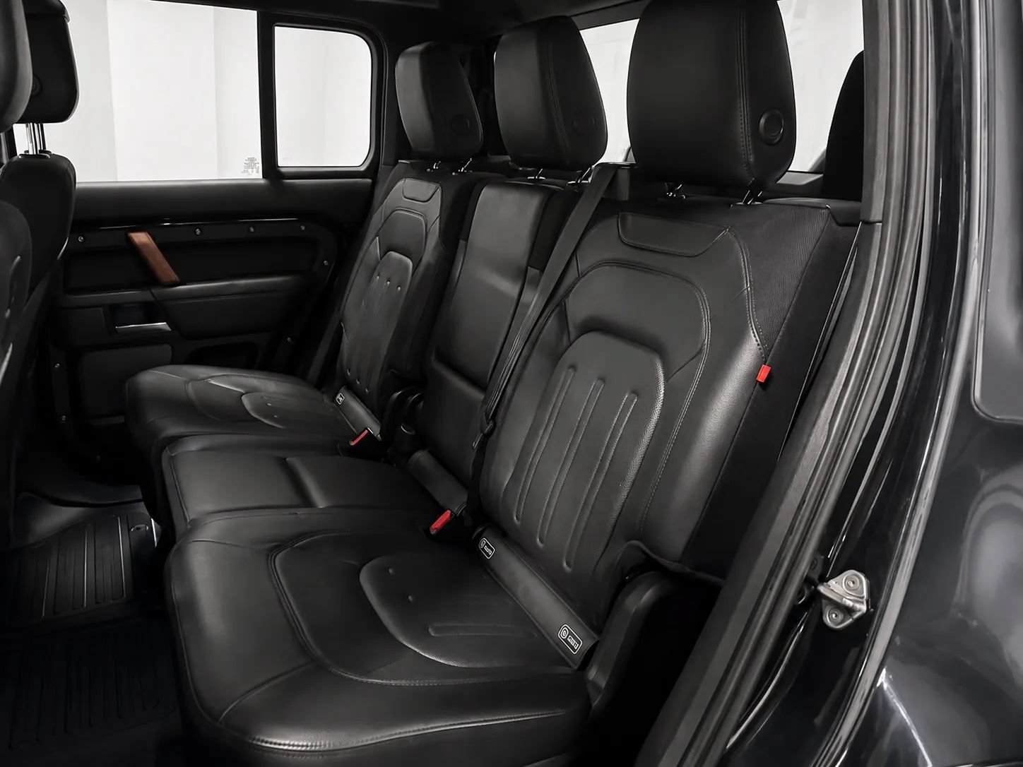 Used 2020 Land Rover Defender 110 X AWD/4WD image 16