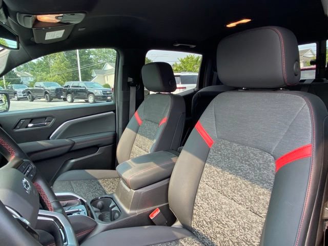 Used 2023 Chevrolet Colorado Z71 w/ Z71 Convenience Package 2 AWD/4WD image 14