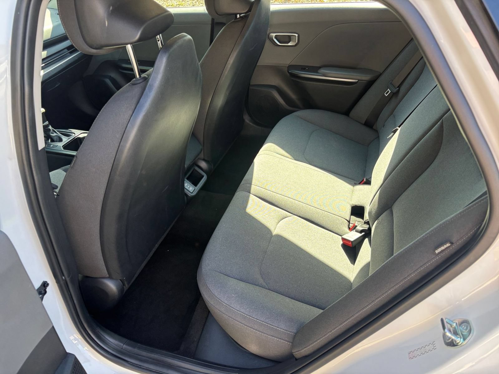 Used 2025 Kia K4 FWD image 28