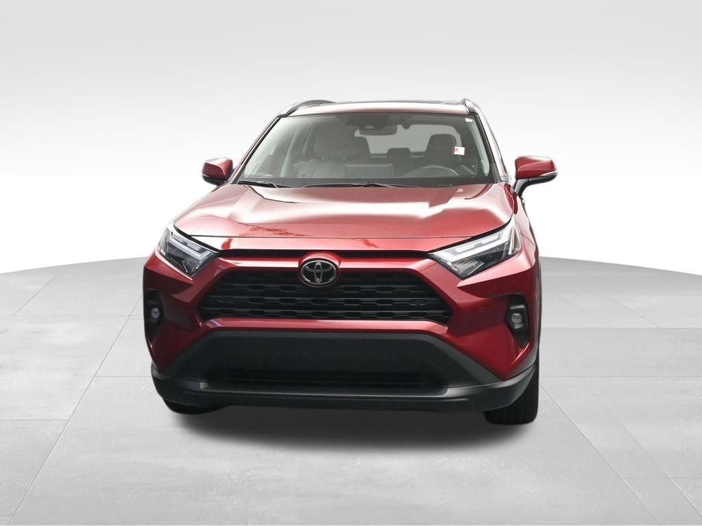 Used 2022 Toyota RAV4 XLE Premium FWD image 8