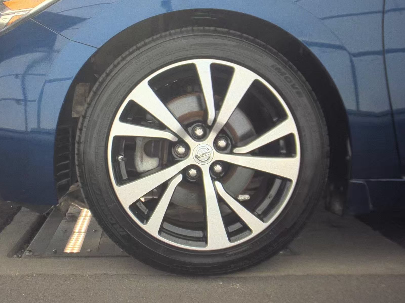 Used 2018 Nissan Maxima 3.5 SL FWD image 7