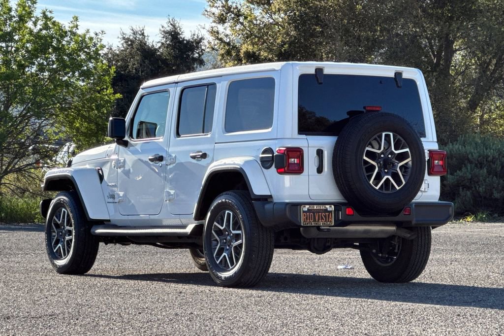 Used 2024 Jeep Wrangler Sahara image 6