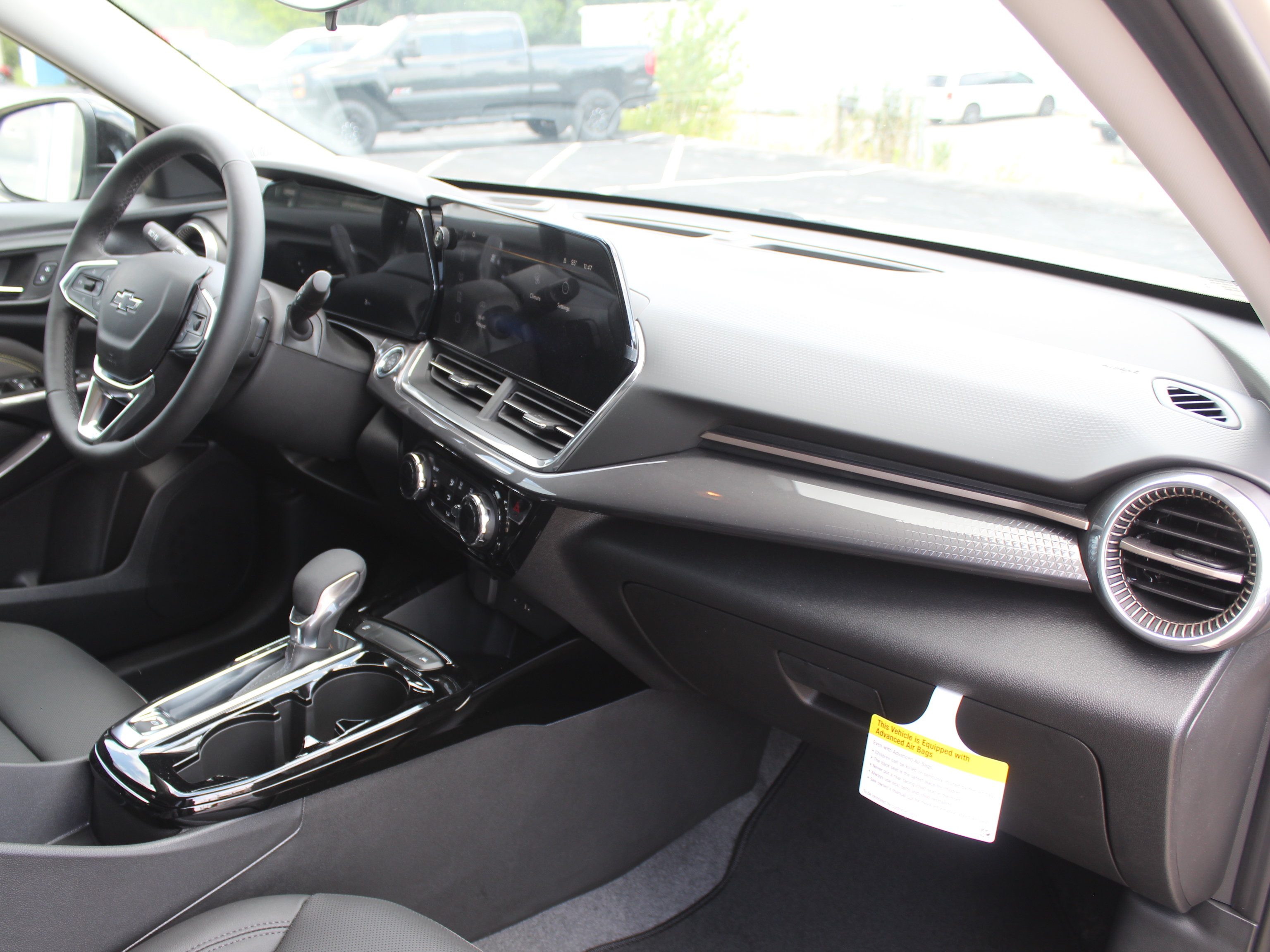 New 2026 Chevrolet Trax ACTIV w/ Driver Confidence Package FWD image 14