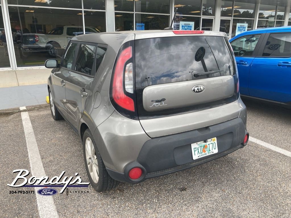 Used 2015 Kia Soul + FWD image 3