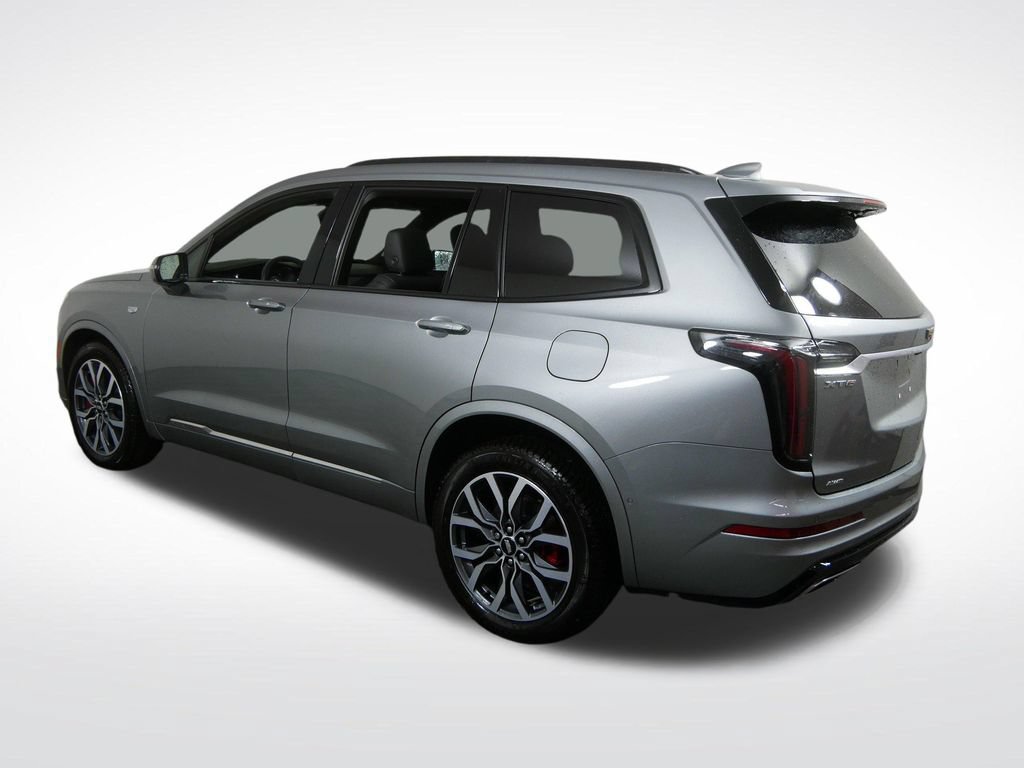 Used 2024 Cadillac XT6 Sport w/ Technology Package AWD/4WD image 7