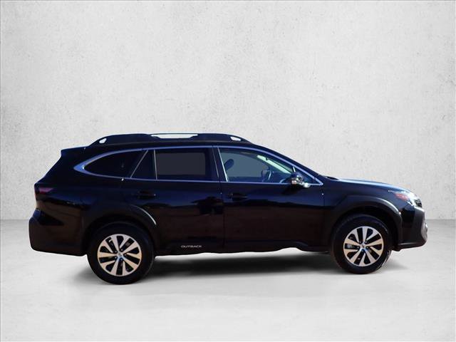 Certified 2025 Subaru Outback Premium AWD/4WD image 5
