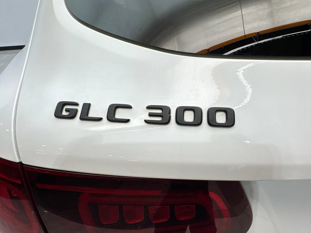 Used 2021 Mercedes-Benz GLC 300 4MATIC image 21