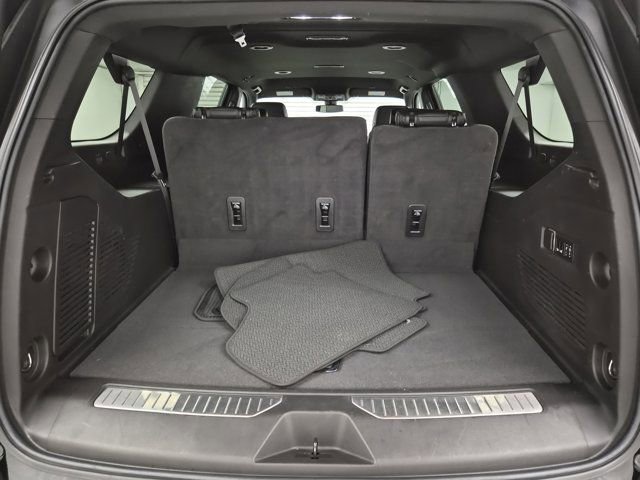 Used 2022 GMC Yukon XL Denali image 9
