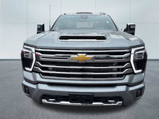Used 2024 Chevrolet Silverado 2500 High Country w/ Technology Package AWD/4WD image 6