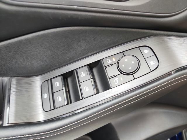 Used 2025 Nissan Rogue SV FWD image 34