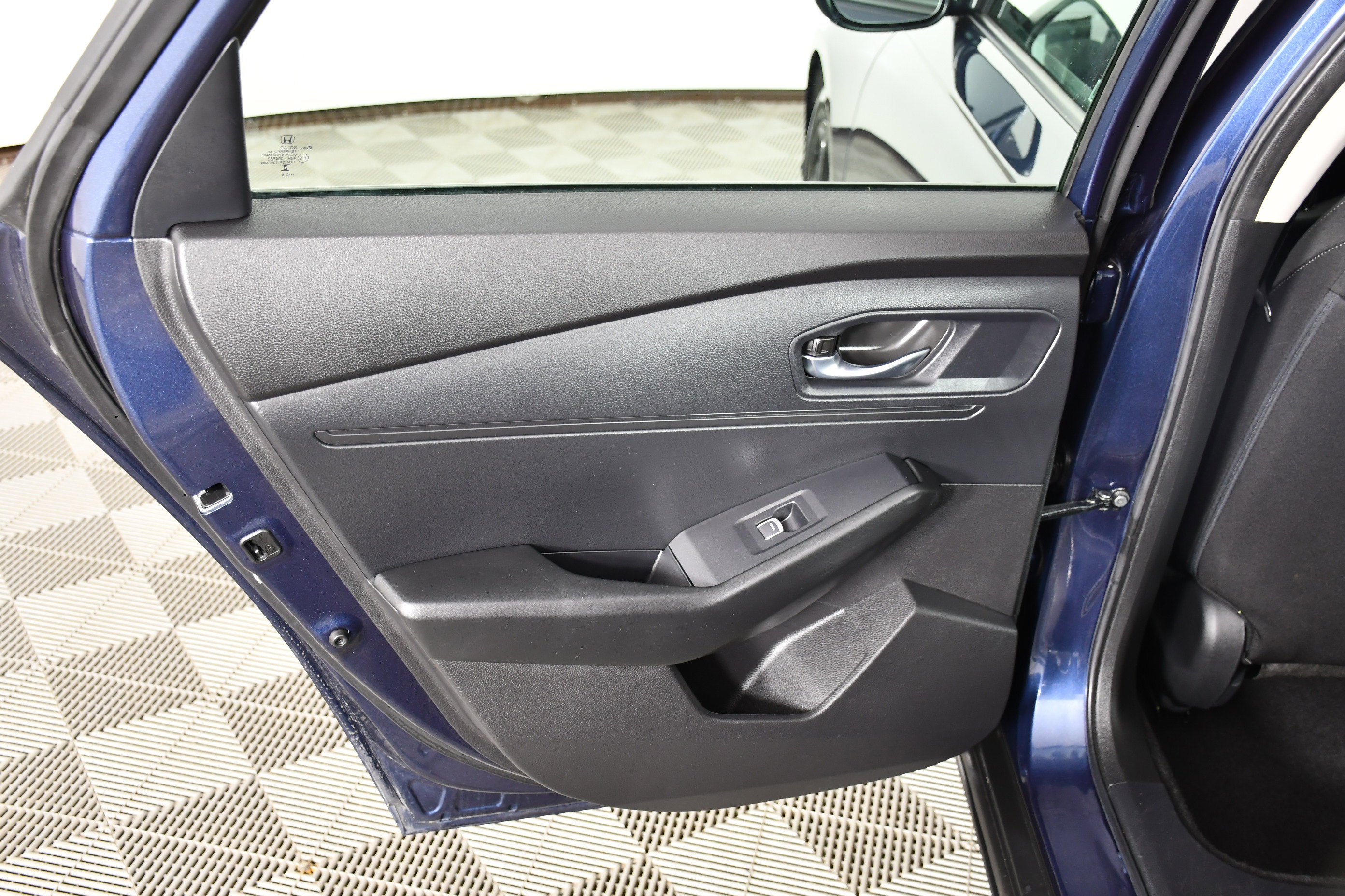 Certified 2025 Honda Accord SE image 28
