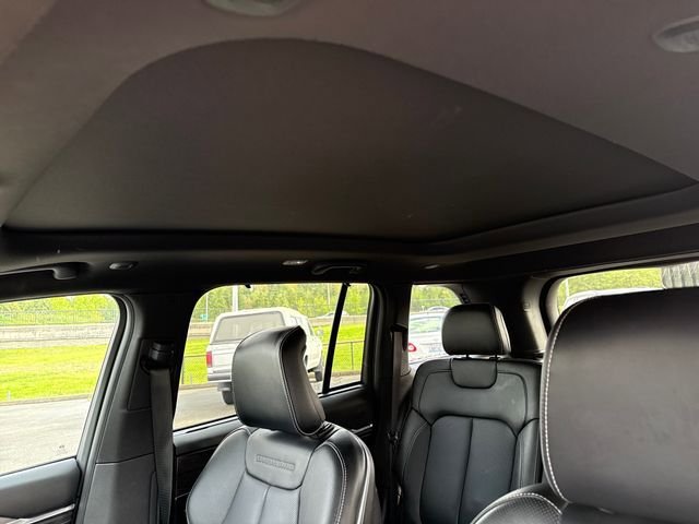 Used 2022 Jeep Grand Cherokee Overland w/ Advanced Protech Group III AWD/4WD image 22