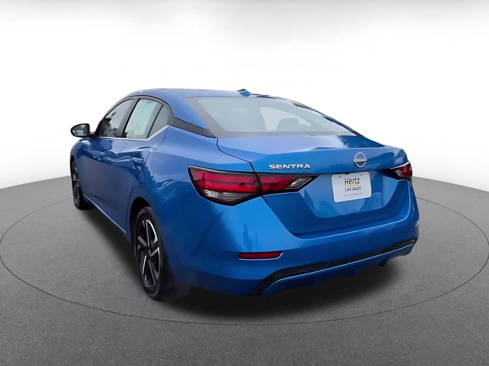 Used 2025 Nissan Sentra SV FWD image 11