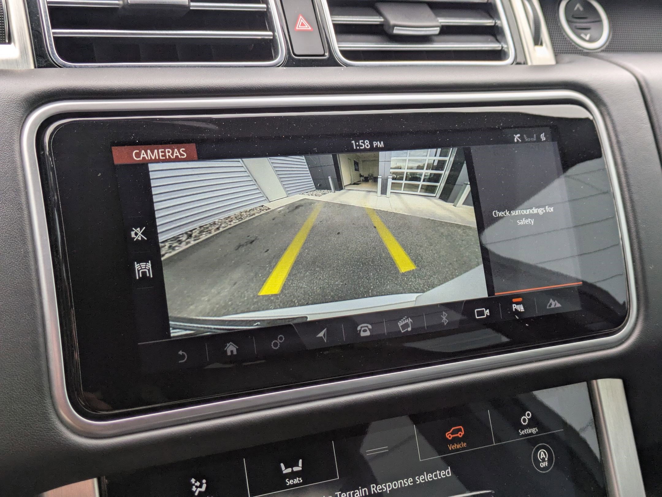 Used 2018 Land Rover Range Rover HSE image 21