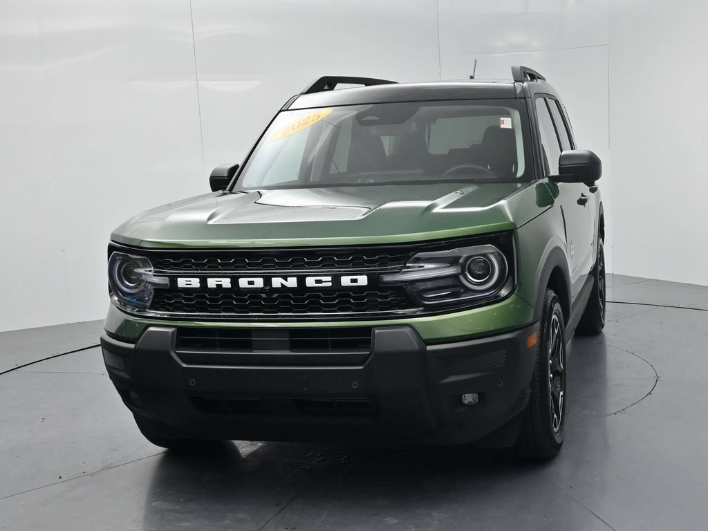 Used 2025 Ford Bronco Sport Outer Banks w/ Outer Banks Tech Package+ AWD/4WD image 3