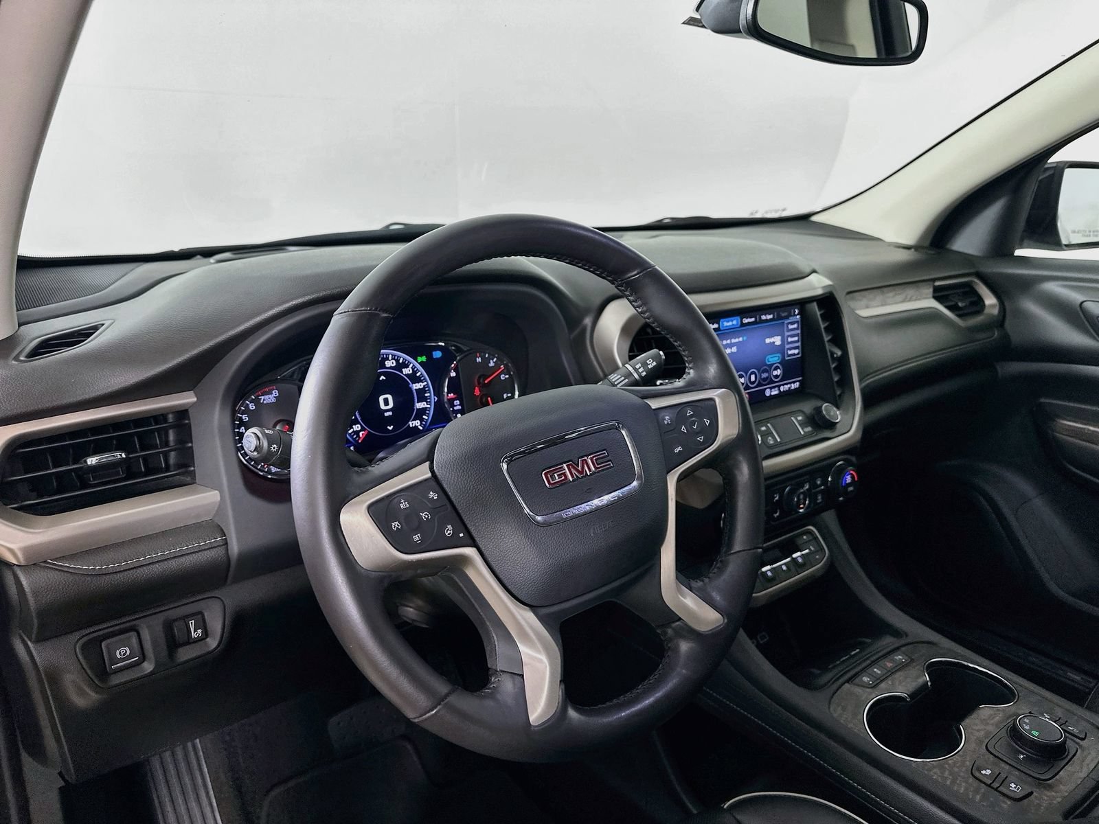 Used 2020 GMC Acadia Denali FWD image 32