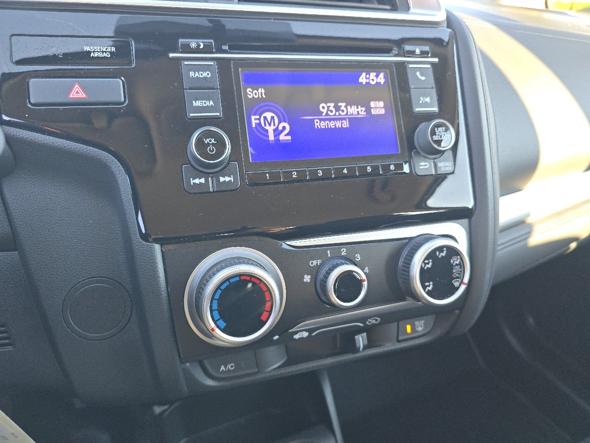 Used 2019 Honda Fit LX image 29