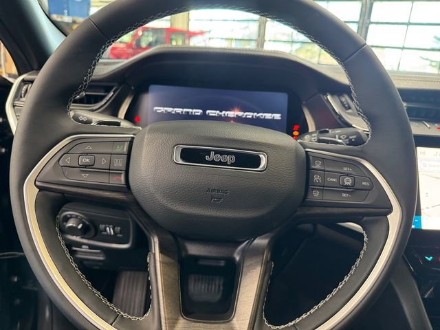 Used 2026 Jeep Grand Cherokee Altitude image 19