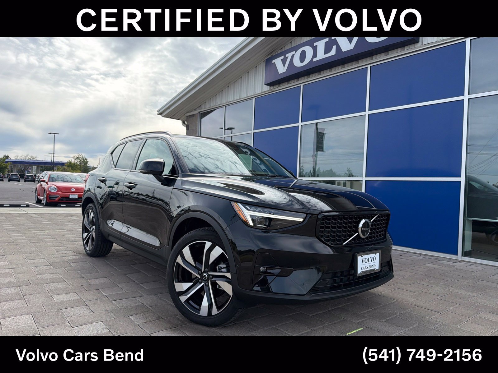 Used 2025 Volvo XC40 B5 Ultra AWD/4WD image 1
