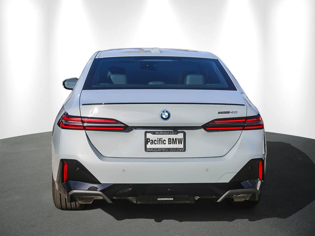 New 2027 BMW i5 eDrive40 RWD image 5