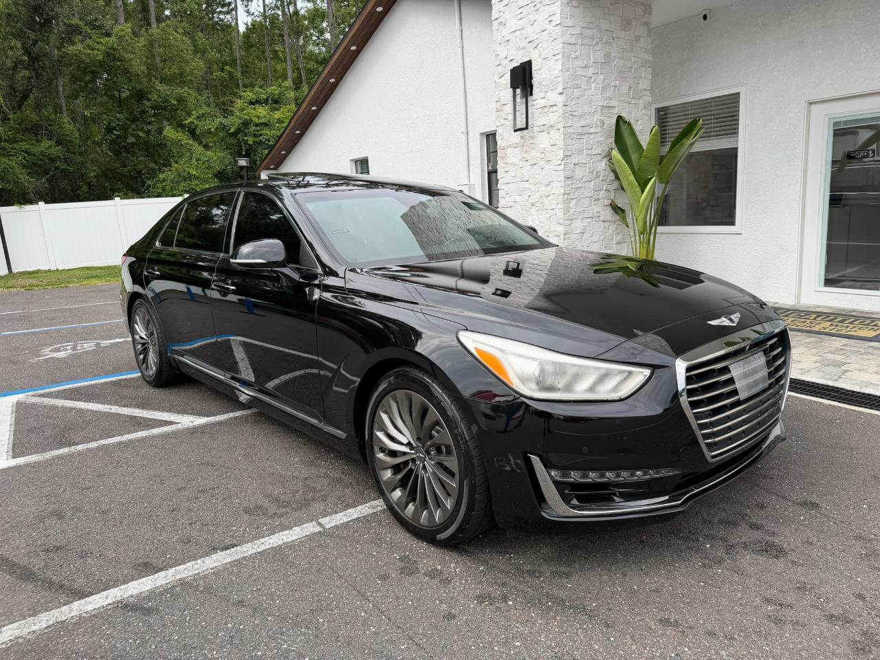Used 2017 Genesis G90 3.3T Premium RWD image 19