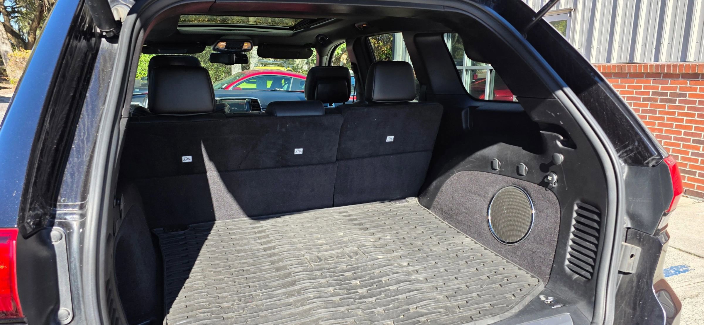 Used 2014 Jeep Grand Cherokee SRT8 w/ Luxury Group II image 20