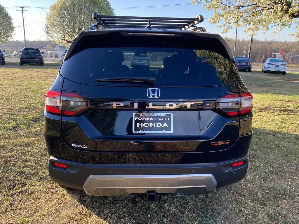 New 2026 Honda Pilot TrailSport image 4
