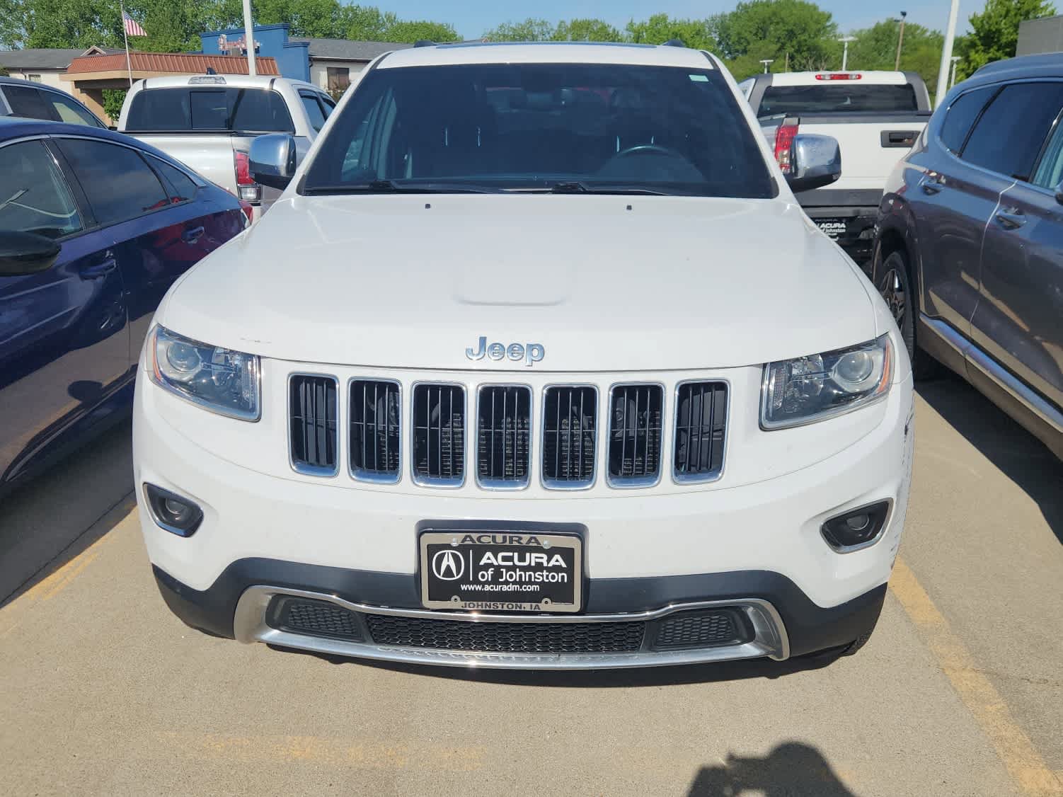 Used 2015 Jeep Grand Cherokee Limited AWD/4WD image 2