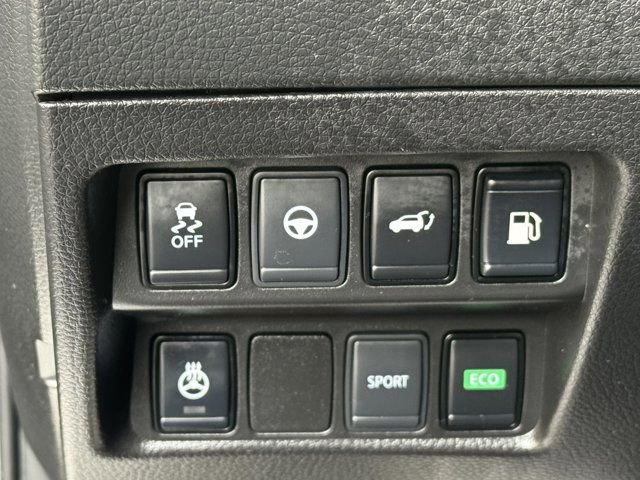 Used 2019 Nissan Rogue SV w/ Premium Package FWD image 23