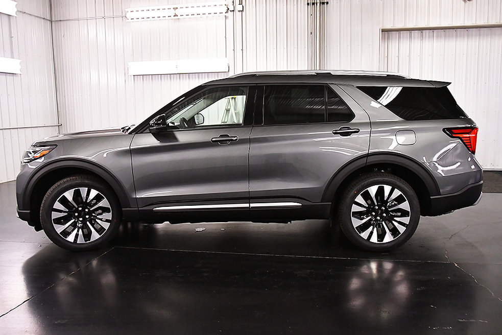 New 2026 Ford Explorer Platinum w/ LUX Leather Package AWD/4WD image 4
