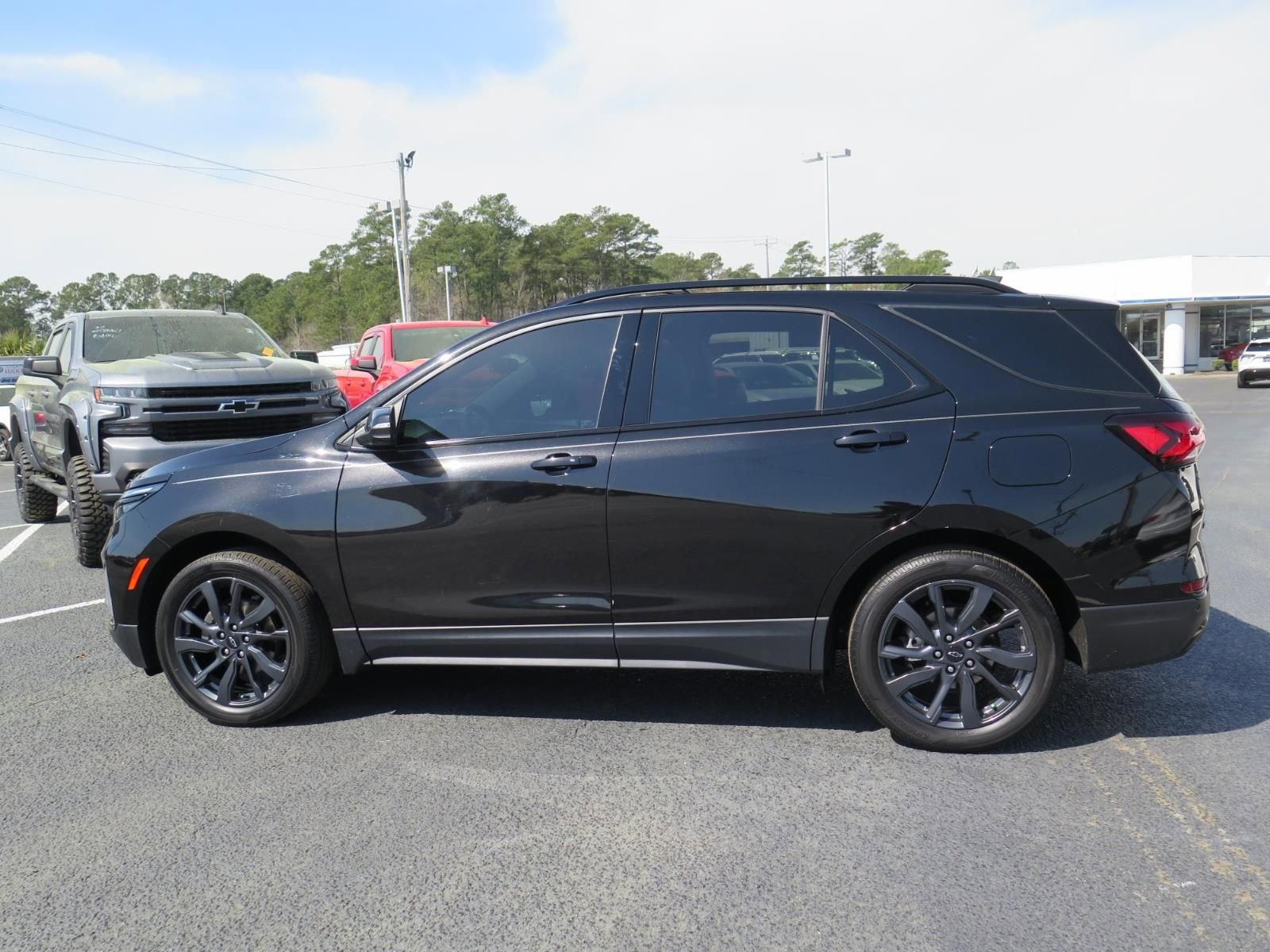 Used 2024 Chevrolet Equinox RS w/ RS Leather Package image 6
