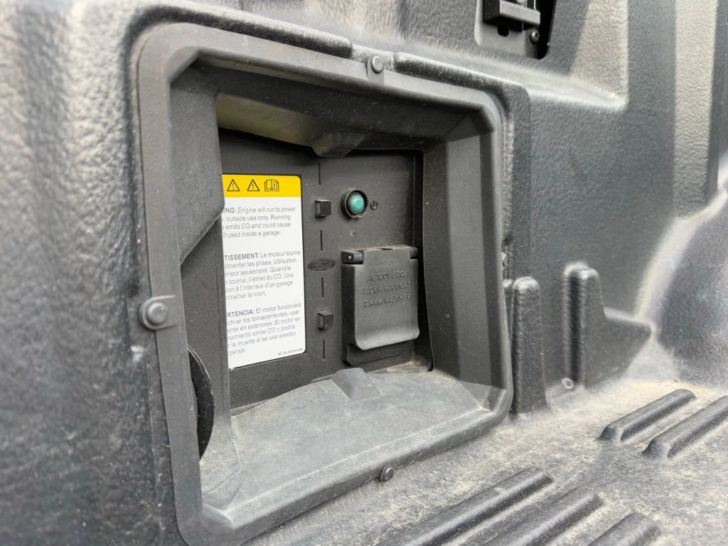 Used 2023 Ford F150 Lariat w/ Equipment Group 502A High image 37