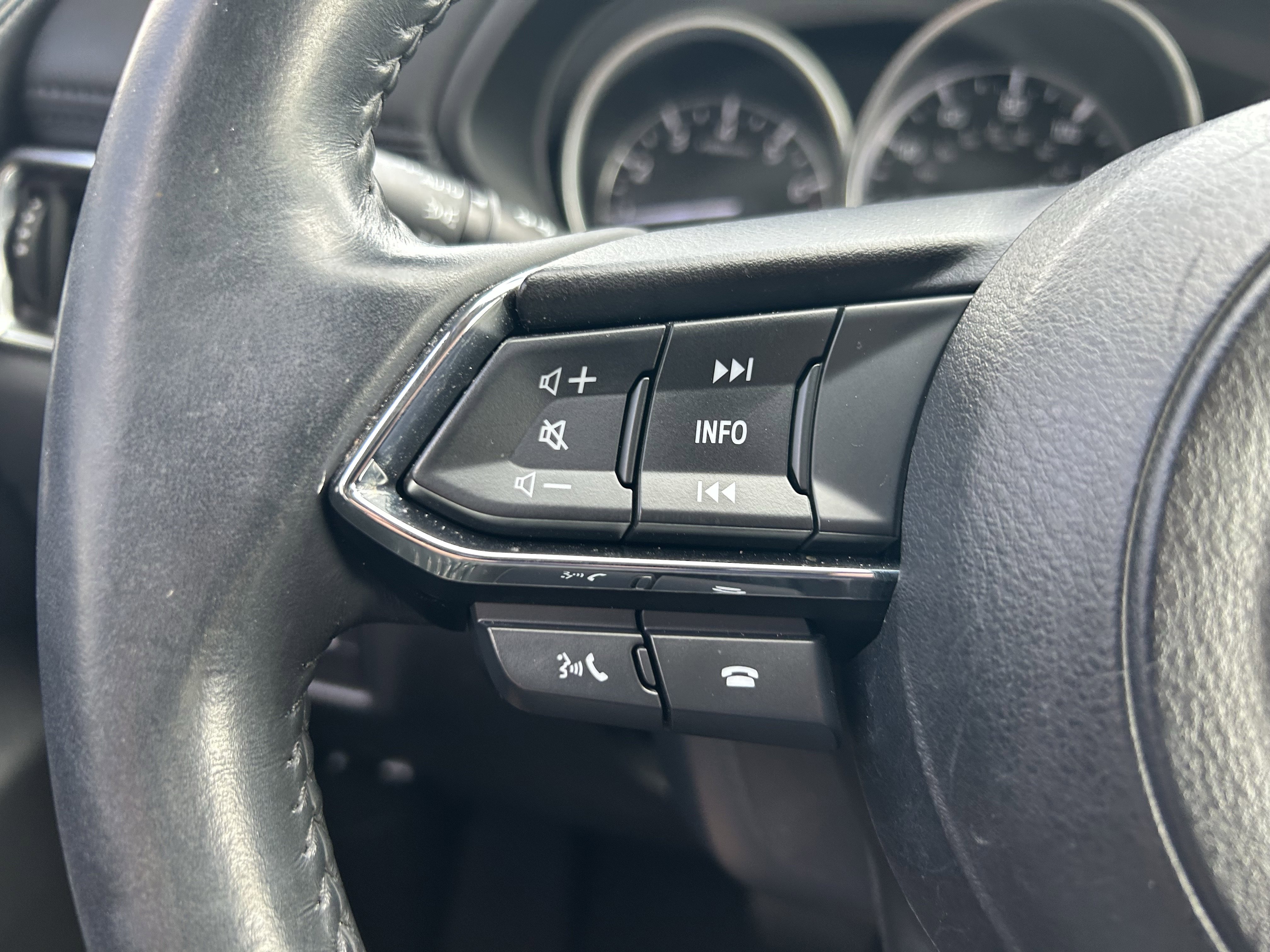 Used 2021 MAZDA CX-5 Touring image 19