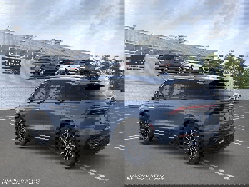 New 2026 Lincoln Nautilus Premier image 4