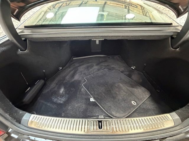 Used 2018 Genesis G90 5.0 Ultimate RWD image 12