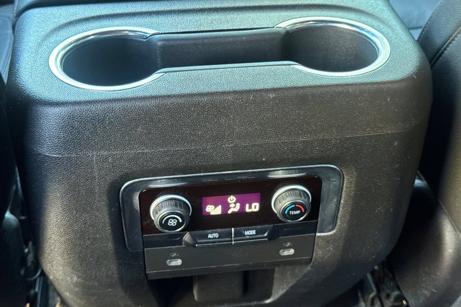 Used 2021 Chevrolet Suburban RST AWD/4WD image 41