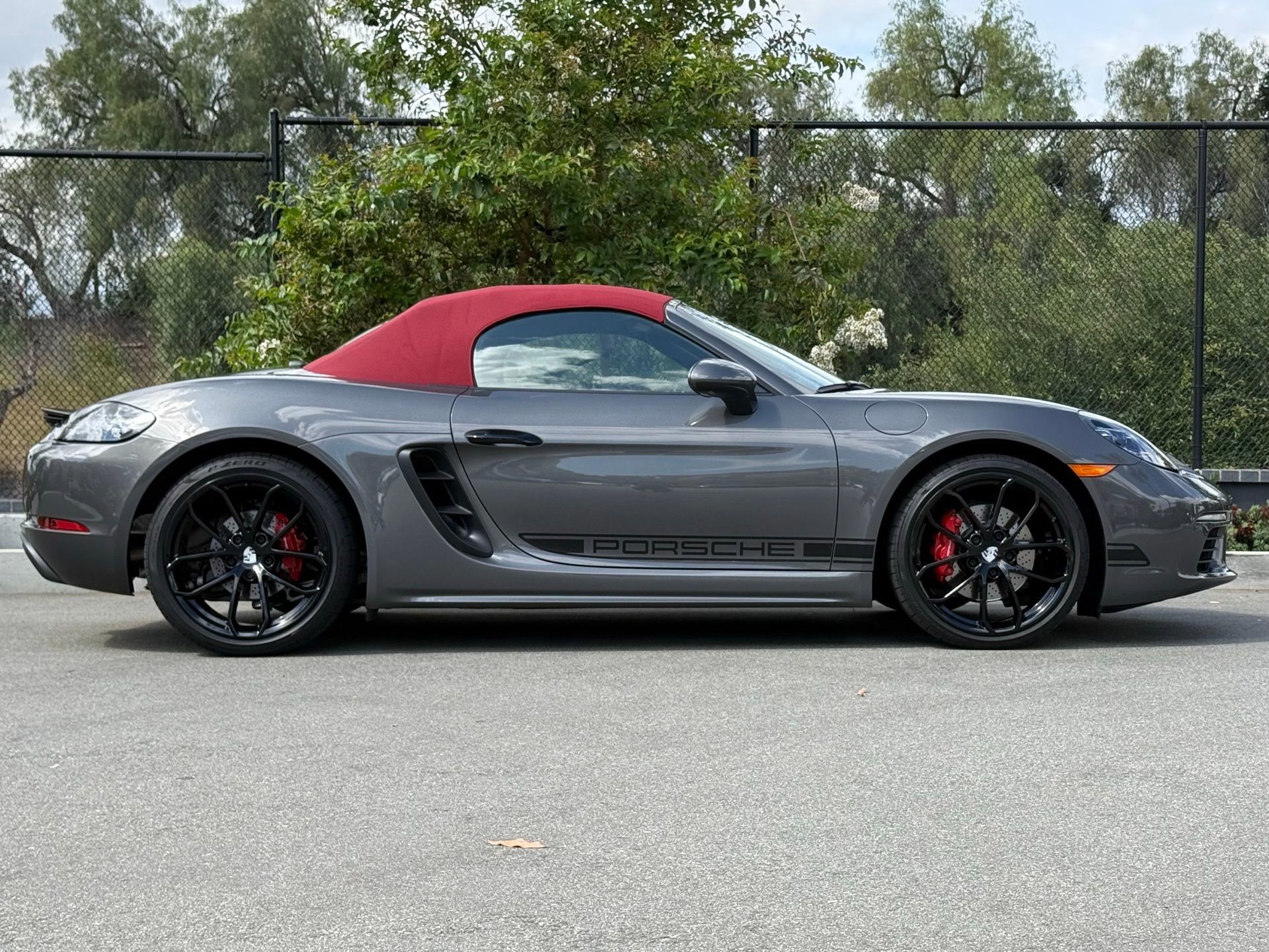 Certified 2024 Porsche 718 Boxster image 8