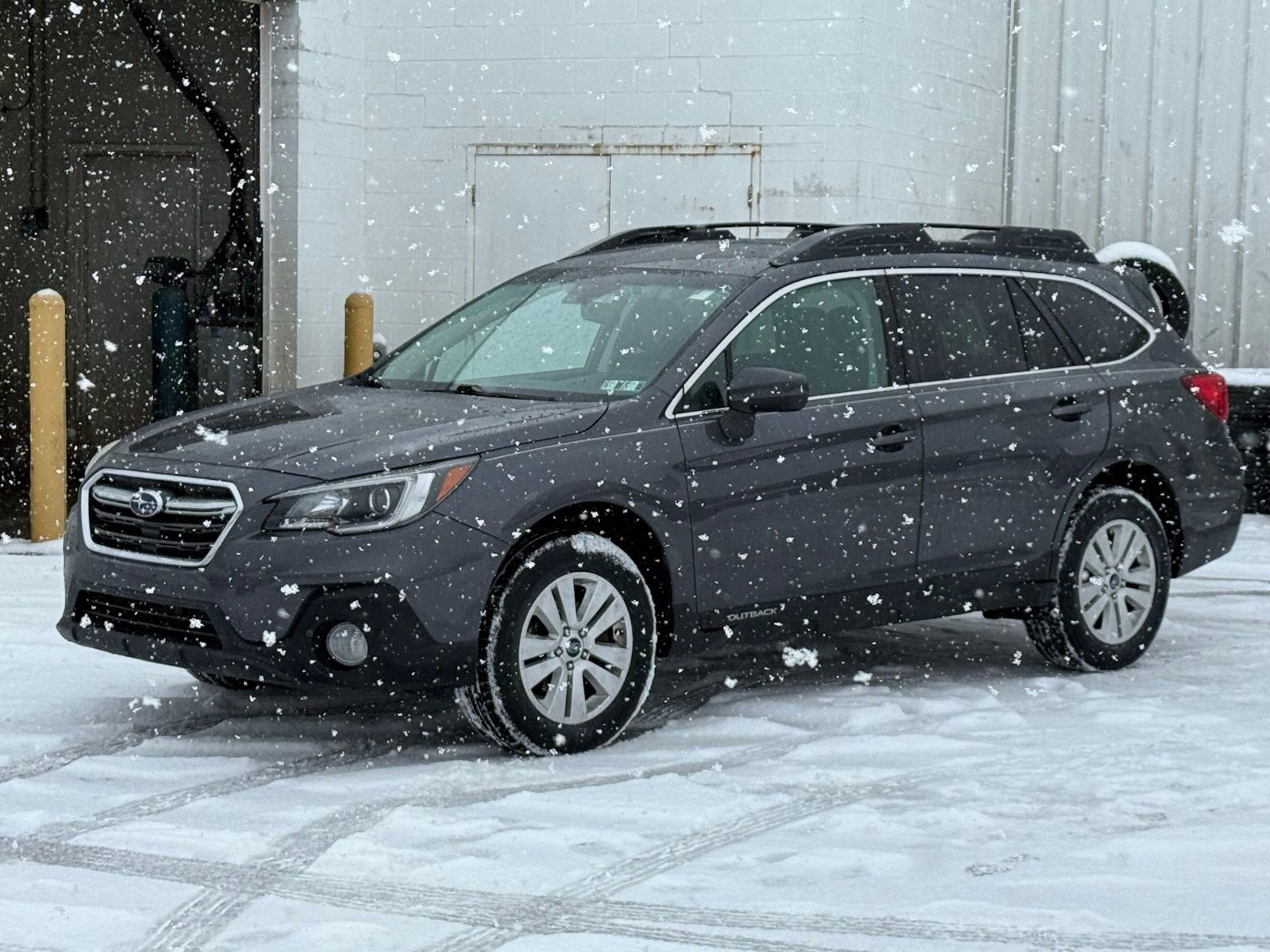 Used 2019 Subaru Outback 2.5i Premium image 2