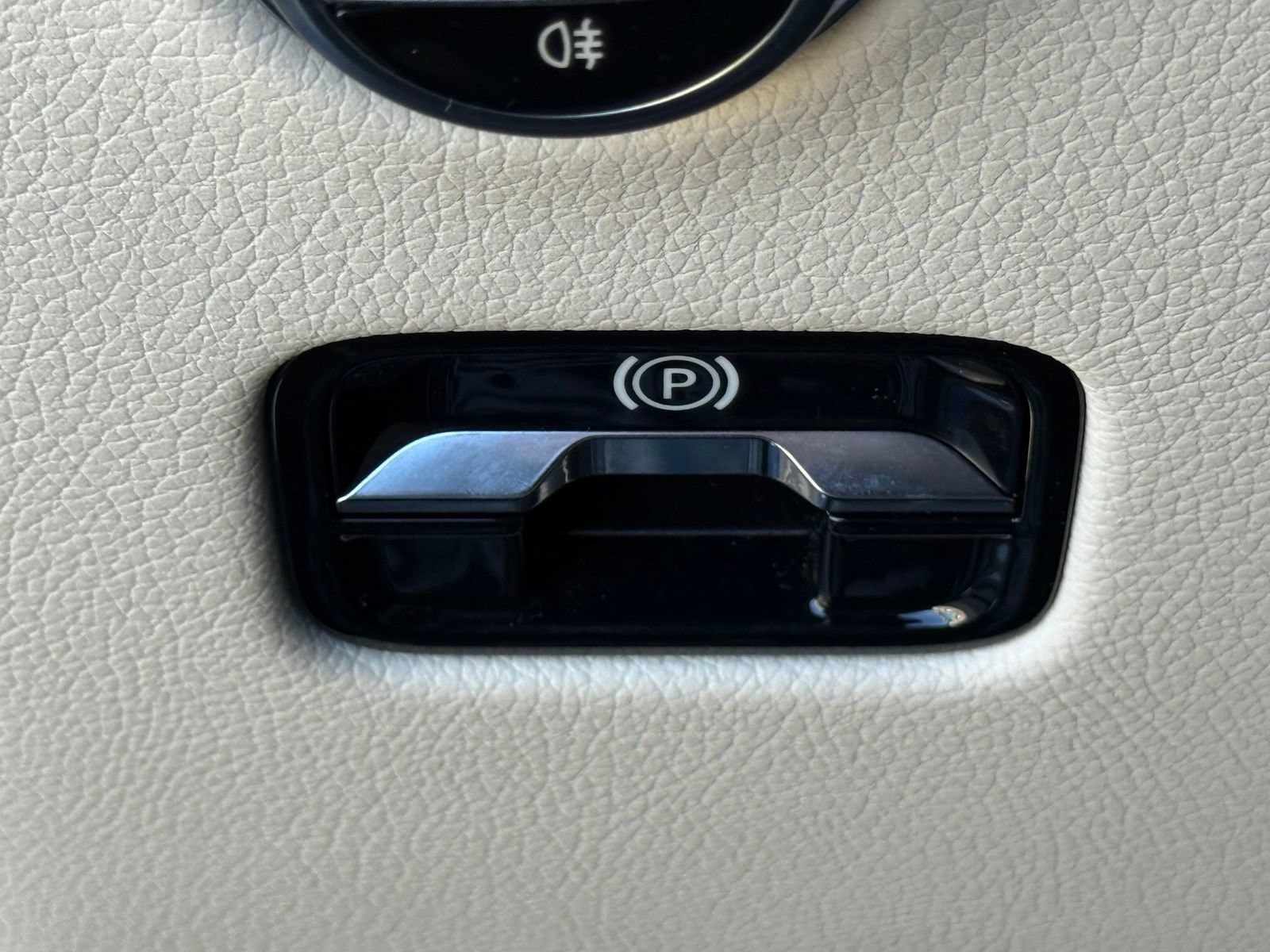 Used 2026 Mercedes-Benz GLC 300 image 31