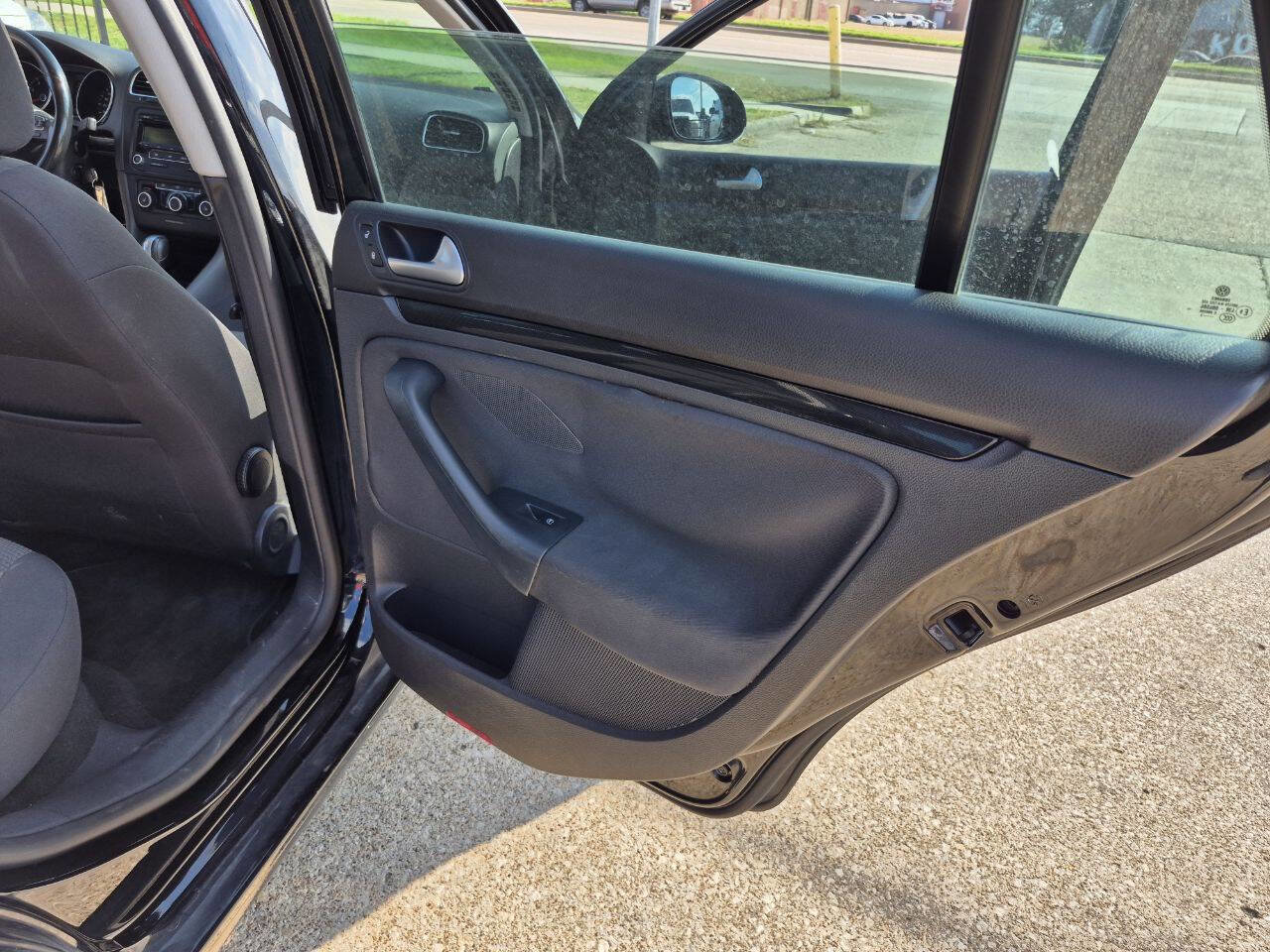 Used 2013 Volkswagen Jetta S image 17