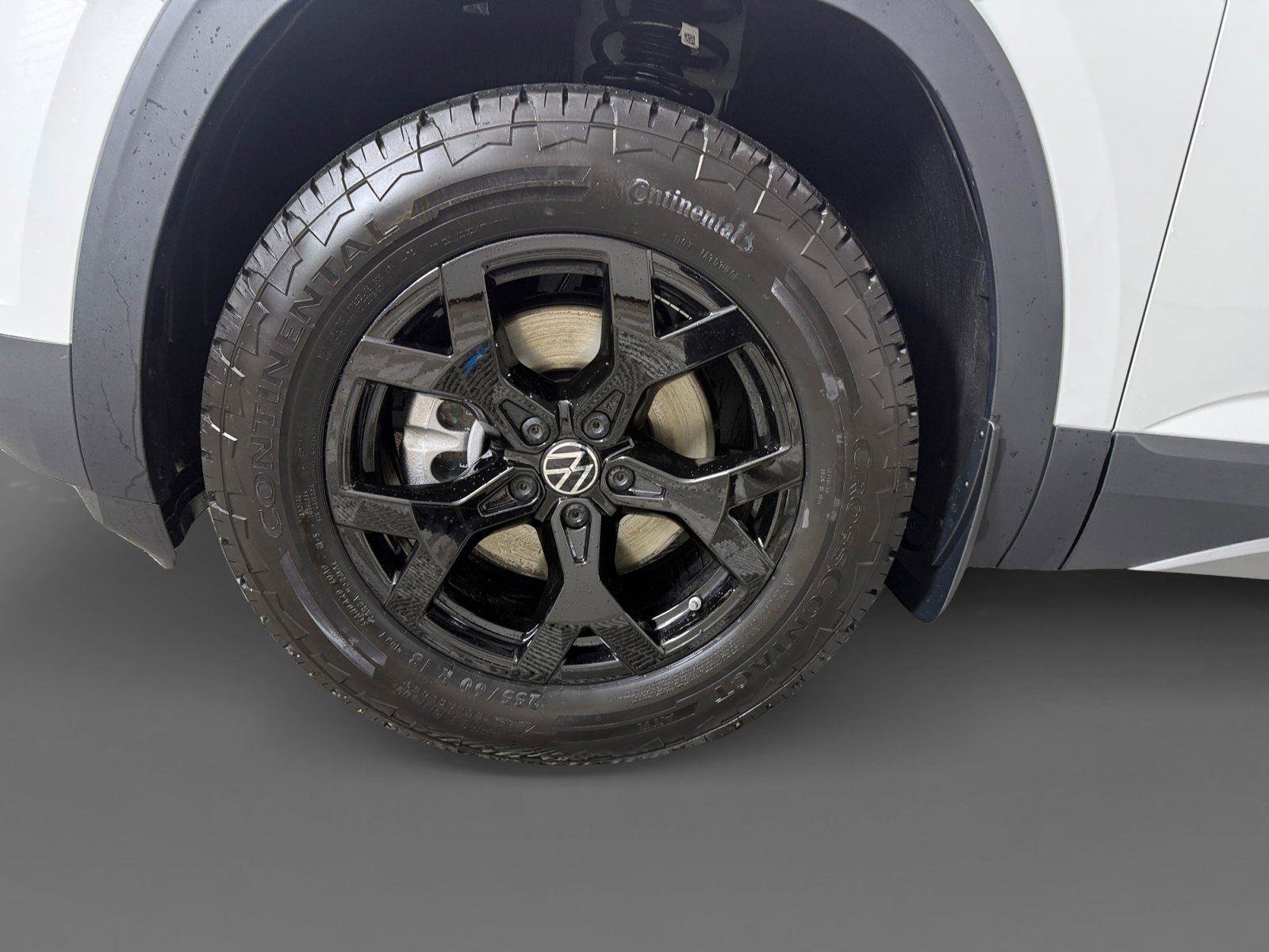 Used 2026 Volkswagen Atlas Peak Edition AWD/4WD image 9