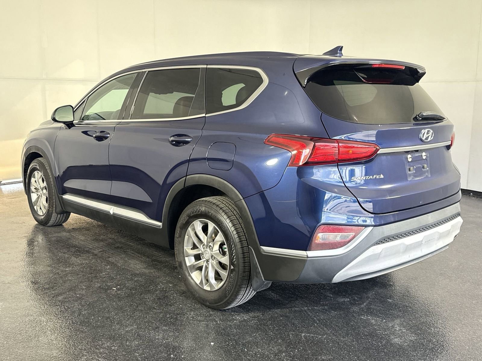 Used 2019 Hyundai Santa Fe SEL w/ Cargo Package image 9