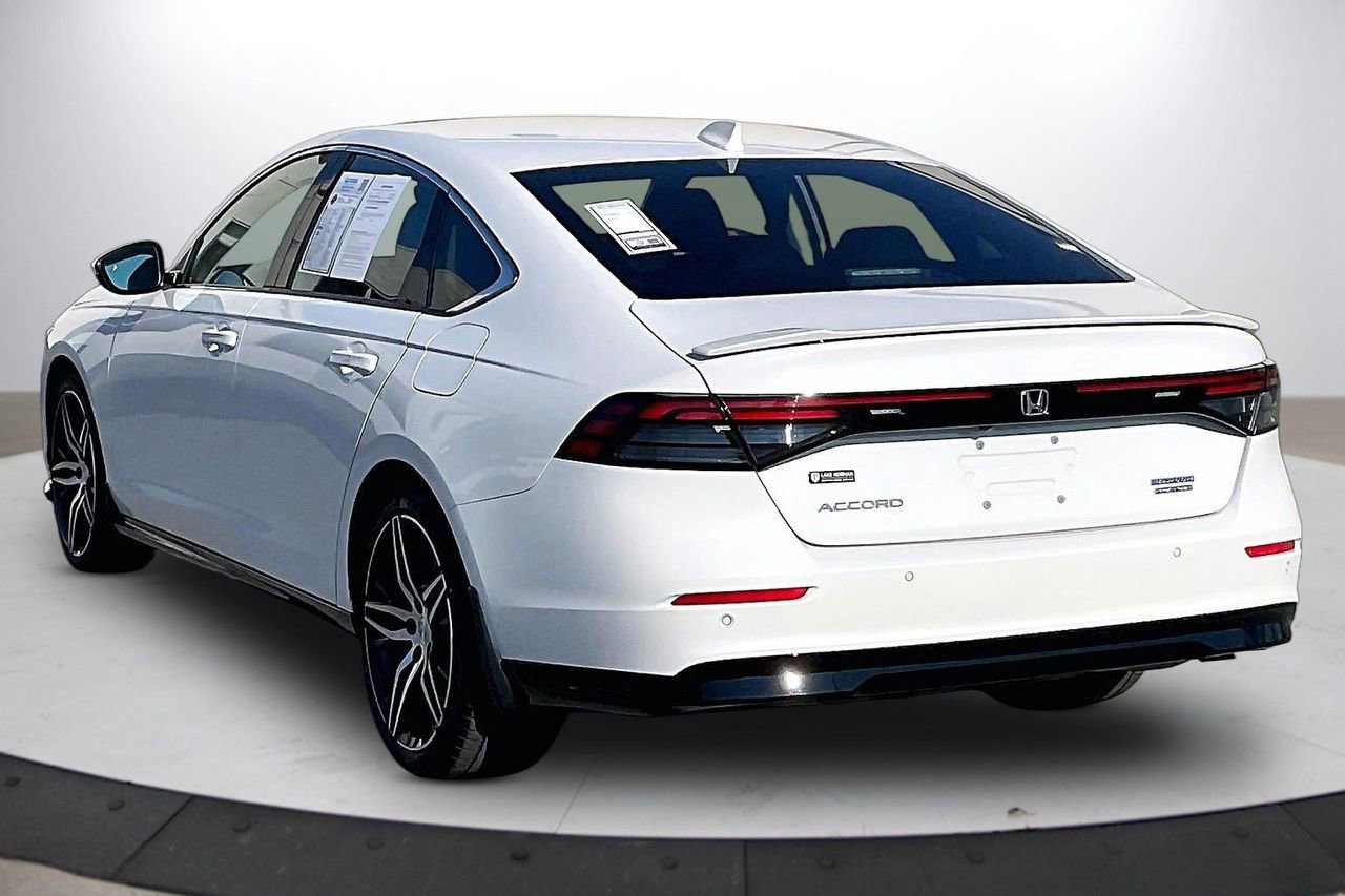 Used 2024 Honda Accord Touring image 7