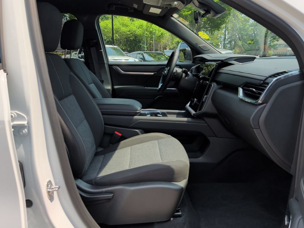 Used 2026 GMC Acadia Elevation w/ LPO, Floor Liner Package AWD/4WD image 37