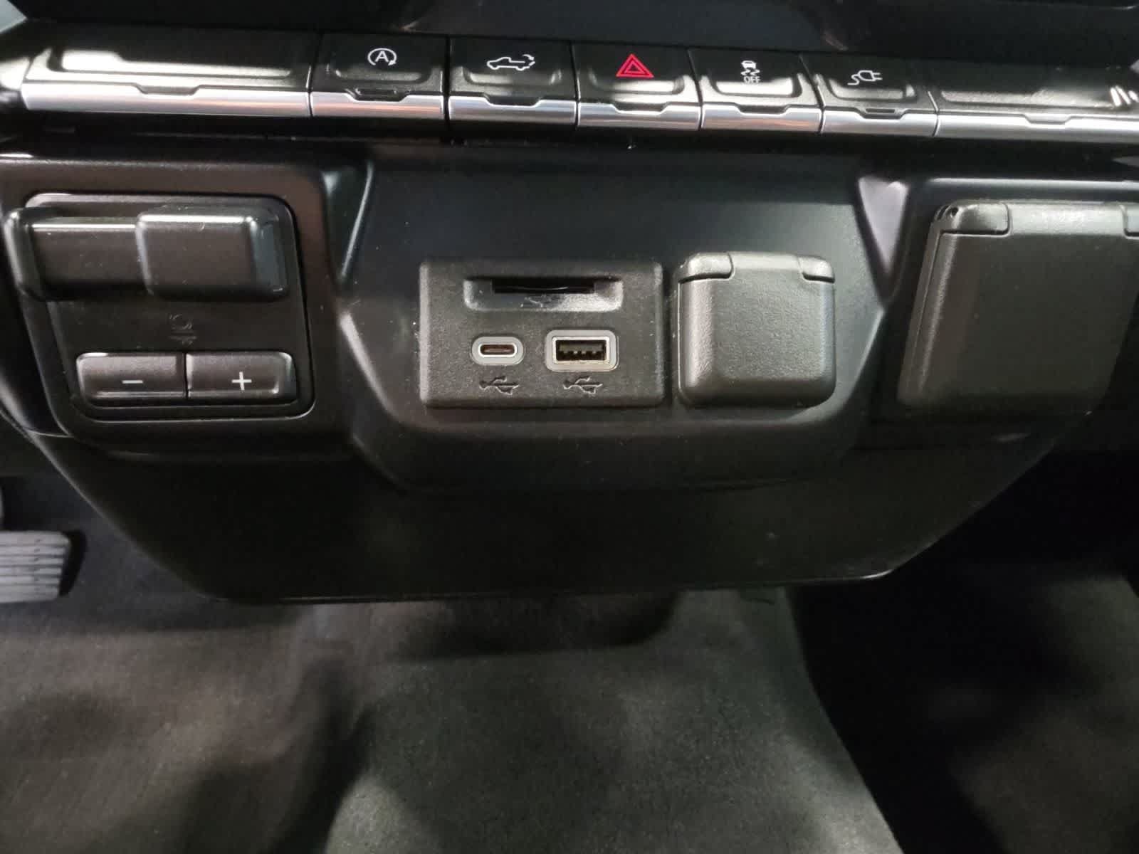 Used 2021 Chevrolet Silverado 1500 LT w/ True North Edition Plus AWD/4WD image 24