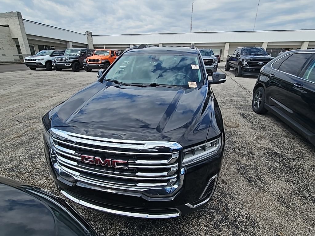 Used 2023 GMC Acadia SLE w/ Driver Convenience Package image 2