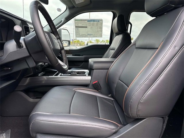 New 2025 Ford F250 Lariat w/ Black Appearance Package image 7