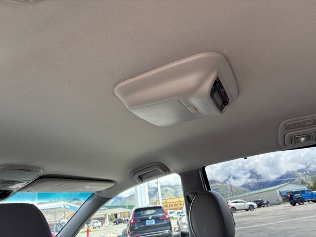 Used 2004 Toyota Sienna XLE FWD image 25