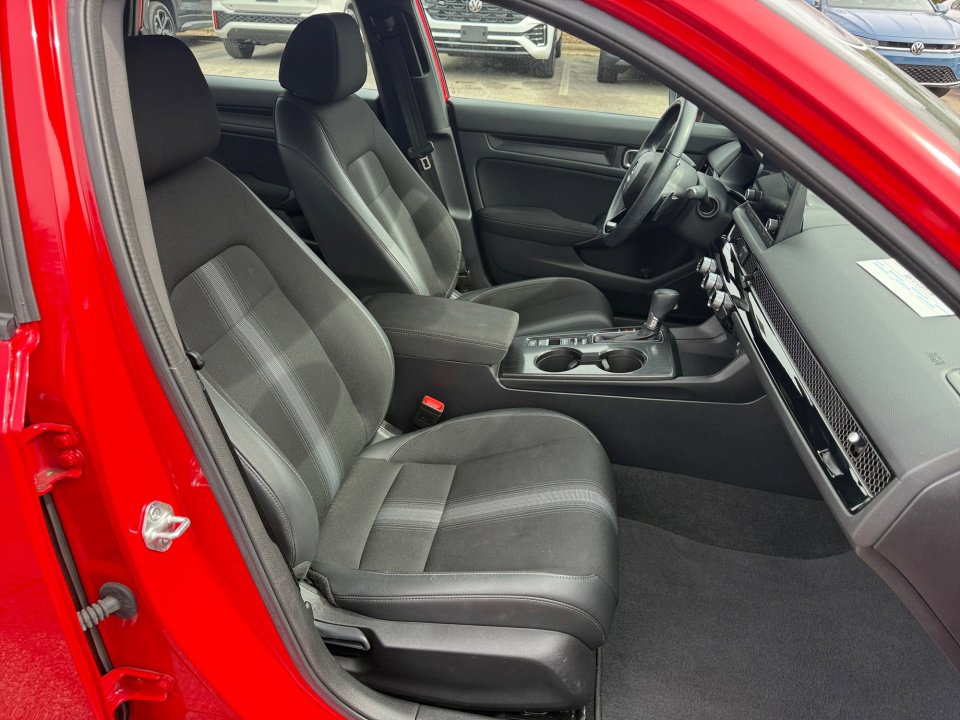 Used 2023 Honda Civic Sport image 32