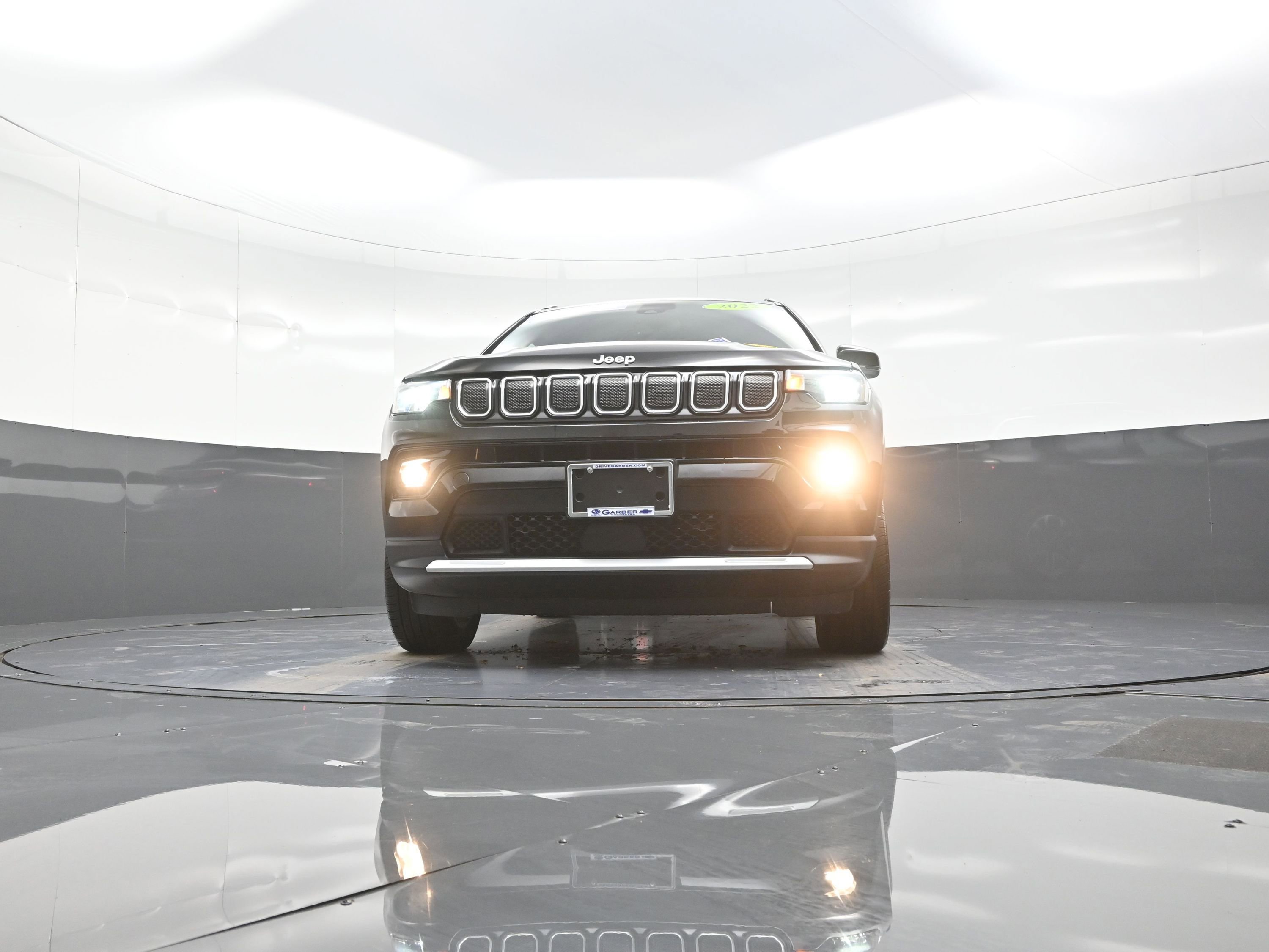 Used 2022 Jeep Compass Limited image 10